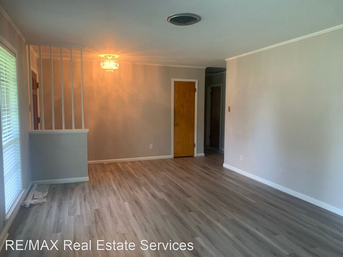 Foto del edificio - 3 br, 2 bath House - 1230 E Washington