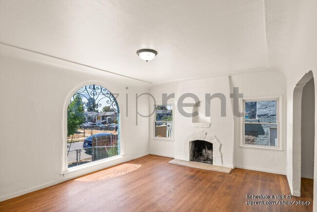Foto del edificio - 2107 69th Ave