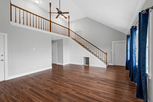 Foto del edificio - 4306 Iroquois Dr