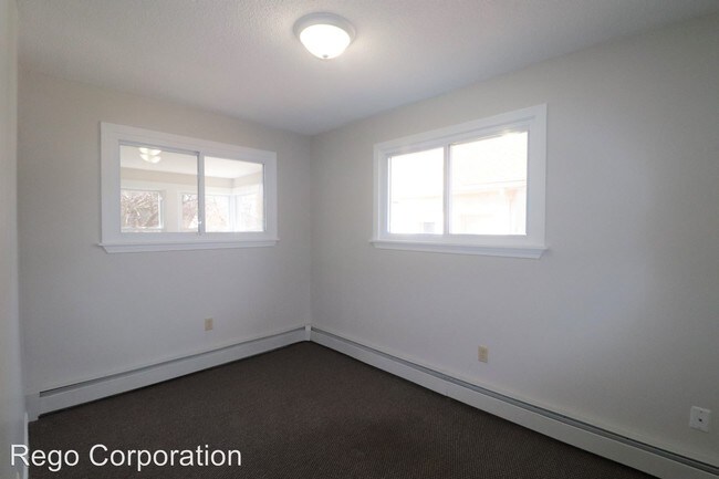 Building Photo - 3 br, 2 bath House - 380 Holcomb St