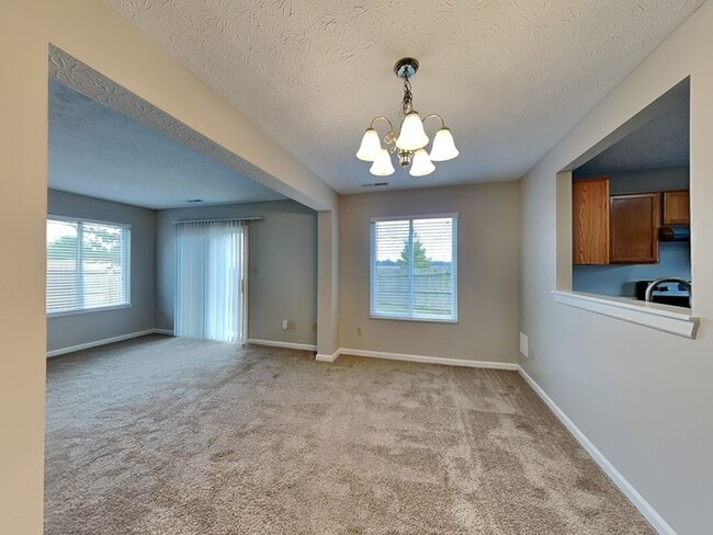 Building Photo - 2493 Grand Fir Dr