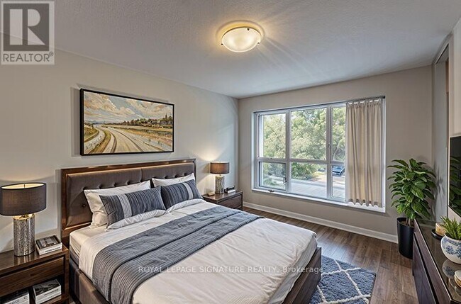 Photo du bâtiment - 305 Roehampton Ave