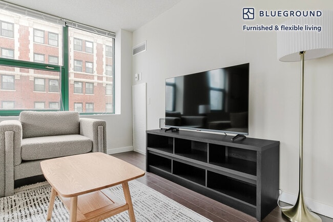 Foto del edificio - 77 W Huron St