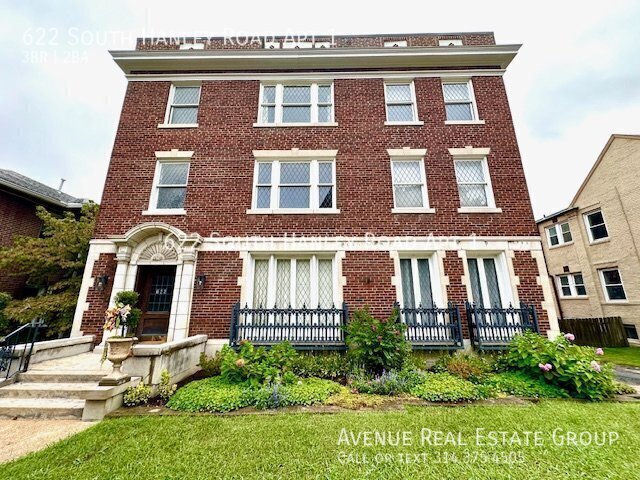 Primary Photo - Spacious 3-Bed, 2-Bath Furnished Apartment...