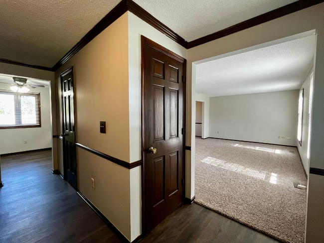 Building Photo - 7007 Tanbark Ln