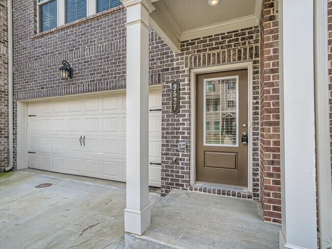 Foto del edificio - 3527 Hidden Valley Cir