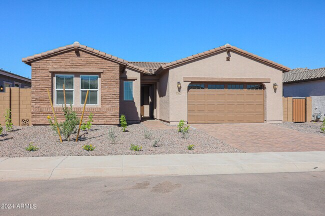 Foto del edificio - 7702 W Jackrabbit Ln