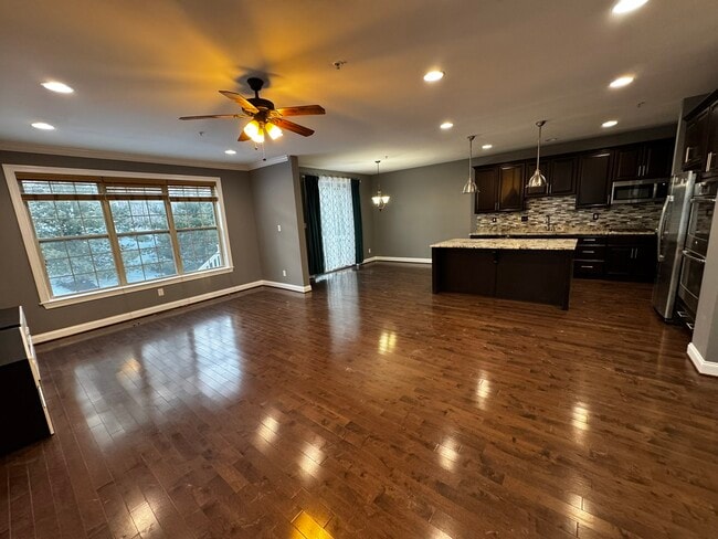 Building Photo - 4 Stonehaven Cir