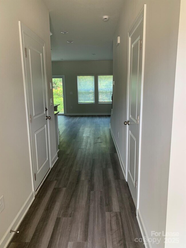 Foto del edificio - 2316 Belterra Dr