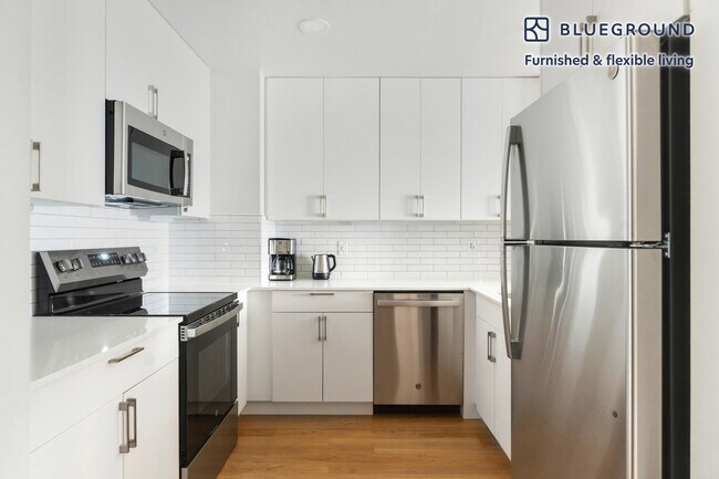 Building Photo - 938 110th Ave NE