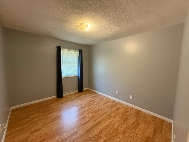 Foto del edificio - 615 E Colorado Ave