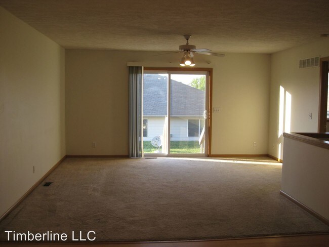 Building Photo - 6901 N Steamboat Dr