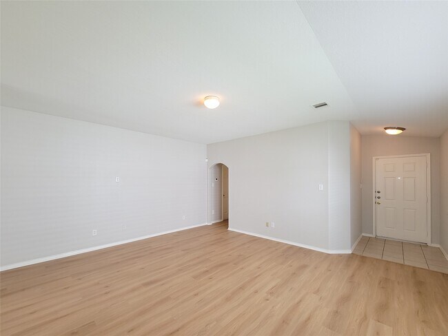 Foto del edificio - 7438 Fox Knoll Ln