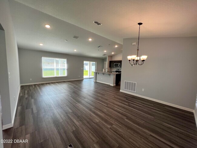 Building Photo - 97 Luther Dr