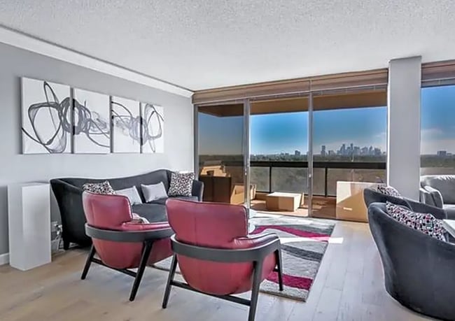 Foto del edificio - 49 Briar Hollow Ln