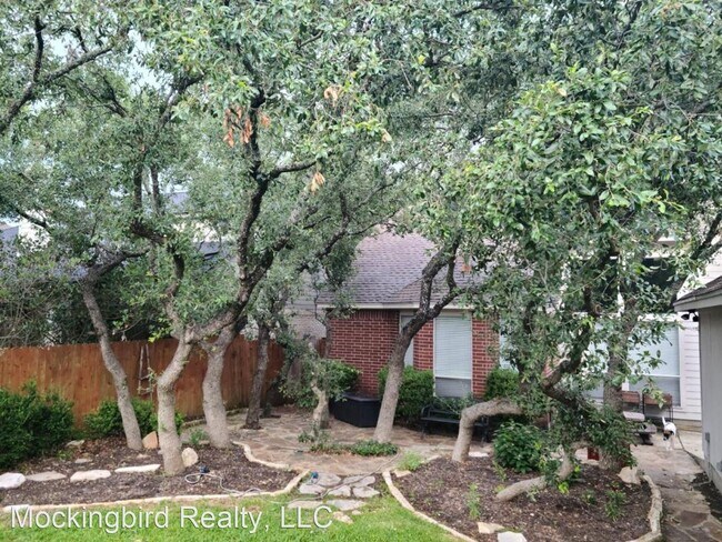 Foto del edificio - 4 br, 2.5 bath House - 18810 Surreywood