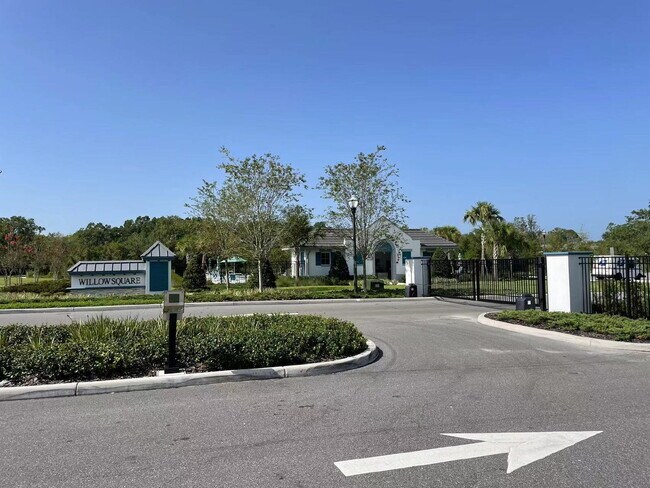 Foto del edificio - 23261 Willow Glen Way