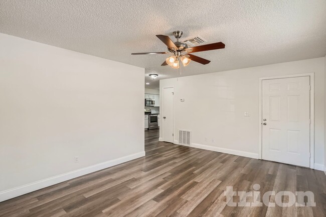 Building Photo - 4926 Haines Rd N