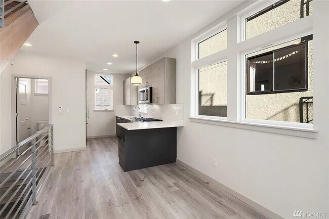 Foto del edificio - 2212 NW 59th St