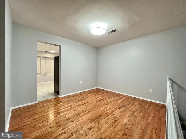 Foto del edificio - 9824 Oakdale Woods Ct