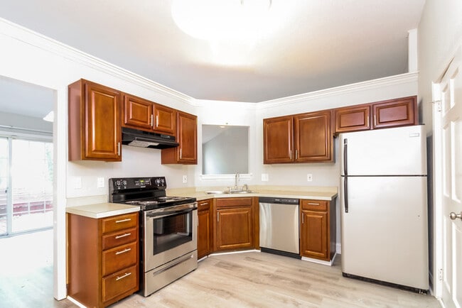 Building Photo - Gorgeous 3 Bedroom Home