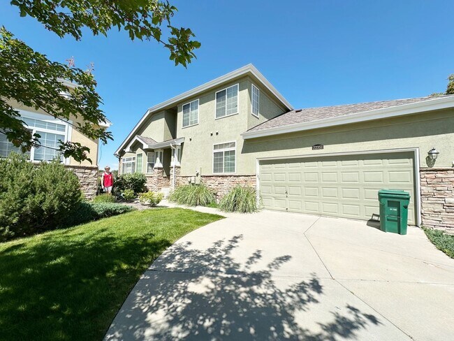 Foto del edificio - Bright, Spacious 2-Bedroom Home in Aurora with Room to Grow