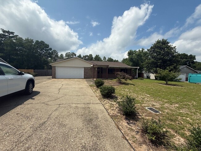 Building Photo - CALL or Text 910-284-4804 TO SCHEDULE