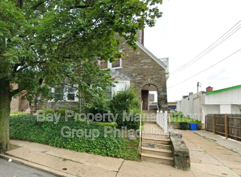 Foto principal - 2212 Rhawn St