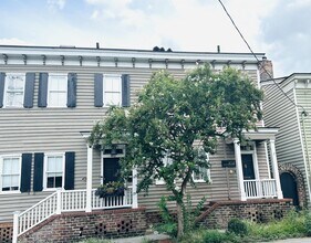 Building Photo - 414 Price St