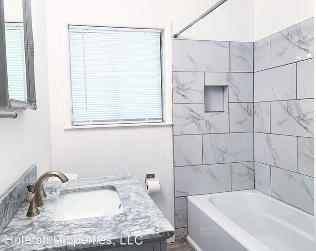 Building Photo - 3 br, 2 bath House - 128 Vann Cir