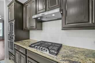 Building Photo - 402 Sterling Heights Ln