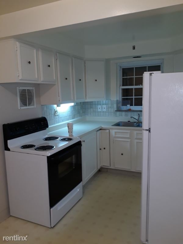 Building Photo - 1574 Oak Knoll Dr
