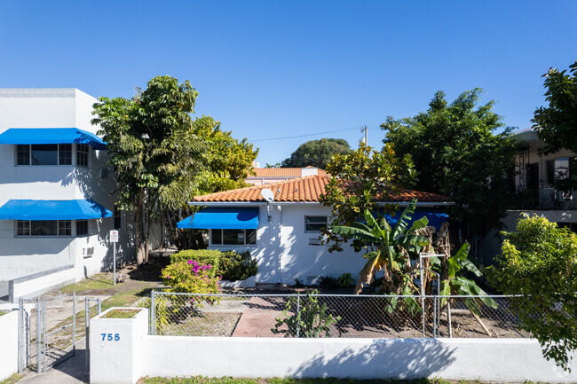 755 Jefferson Ave Palm Filled Lot - 761 Jefferson Ave