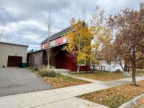 Building Photo - 813 N 15th Ave