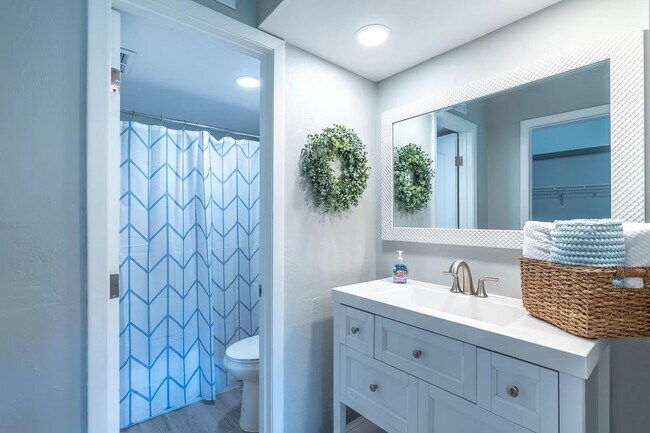Foto del edificio - 4070 Looking Glass Ln