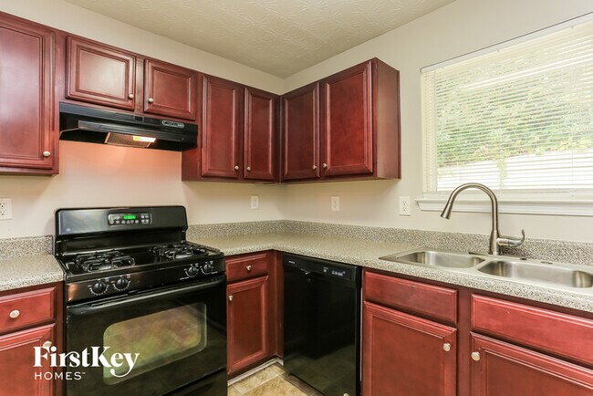 Foto del edificio - 2920 Two Lakes Cir