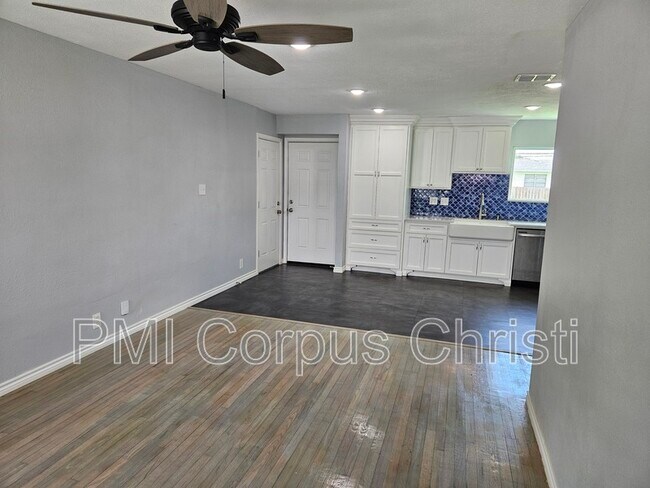 Building Photo - 6418 Bernice Dr