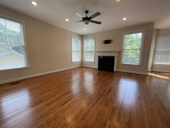 Foto del edificio - 102 LittleBranch Trail