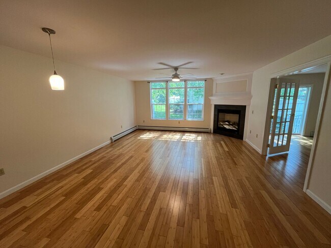 Foto del edificio - Spacious  South Burlington Townhouse for Rent - Available 7/1