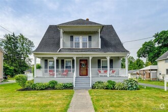 Building Photo - 31 Maple Ave