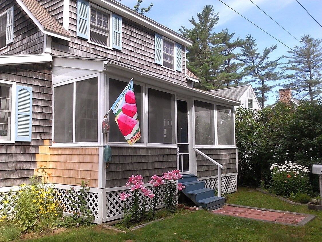 Primary Photo - 34 West Ave