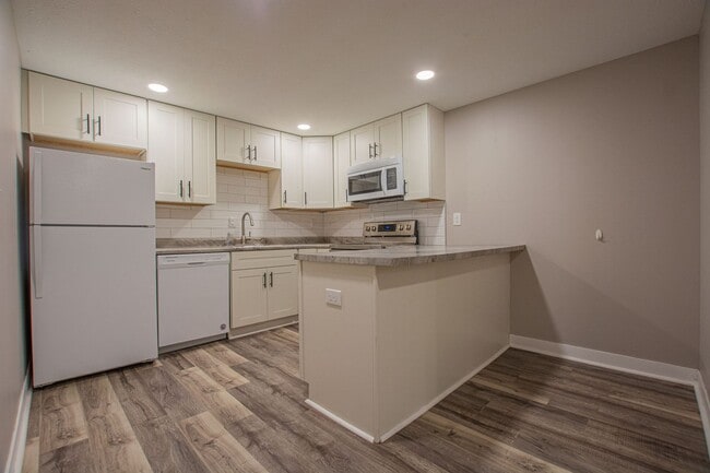 Photo - 114-116 38th St Apartment