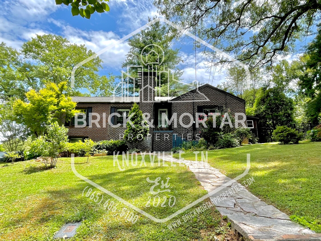 1122 Tapoco Ave, Maryville, TN 37801 House Rental in Maryville, TN