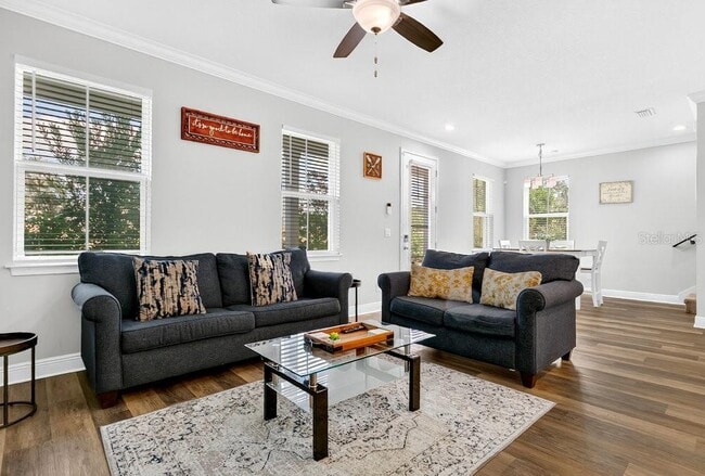 Building Photo - 50 W Esther St