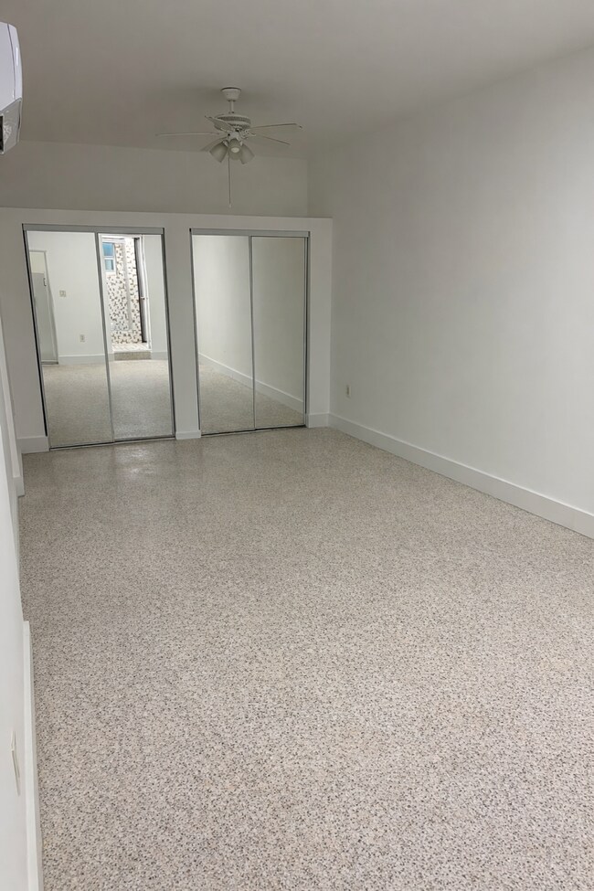 Foto del edificio - 900 NW 32nd Ave