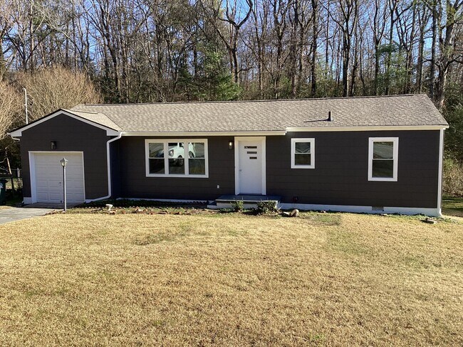 Photo - Cute Red Bank House