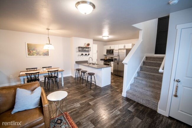 Building Photo - 3 br, 2 bath Townhome - 5154 W Capricco Ct