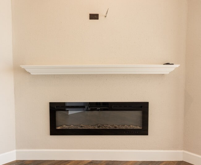 Foto del edificio - 401 Lakeside Ln