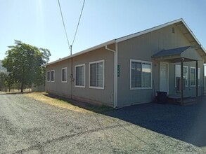 Building Photo - 160 Rutherford Ln