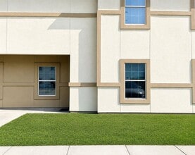 Building Photo - 1014 Ranchway Dr